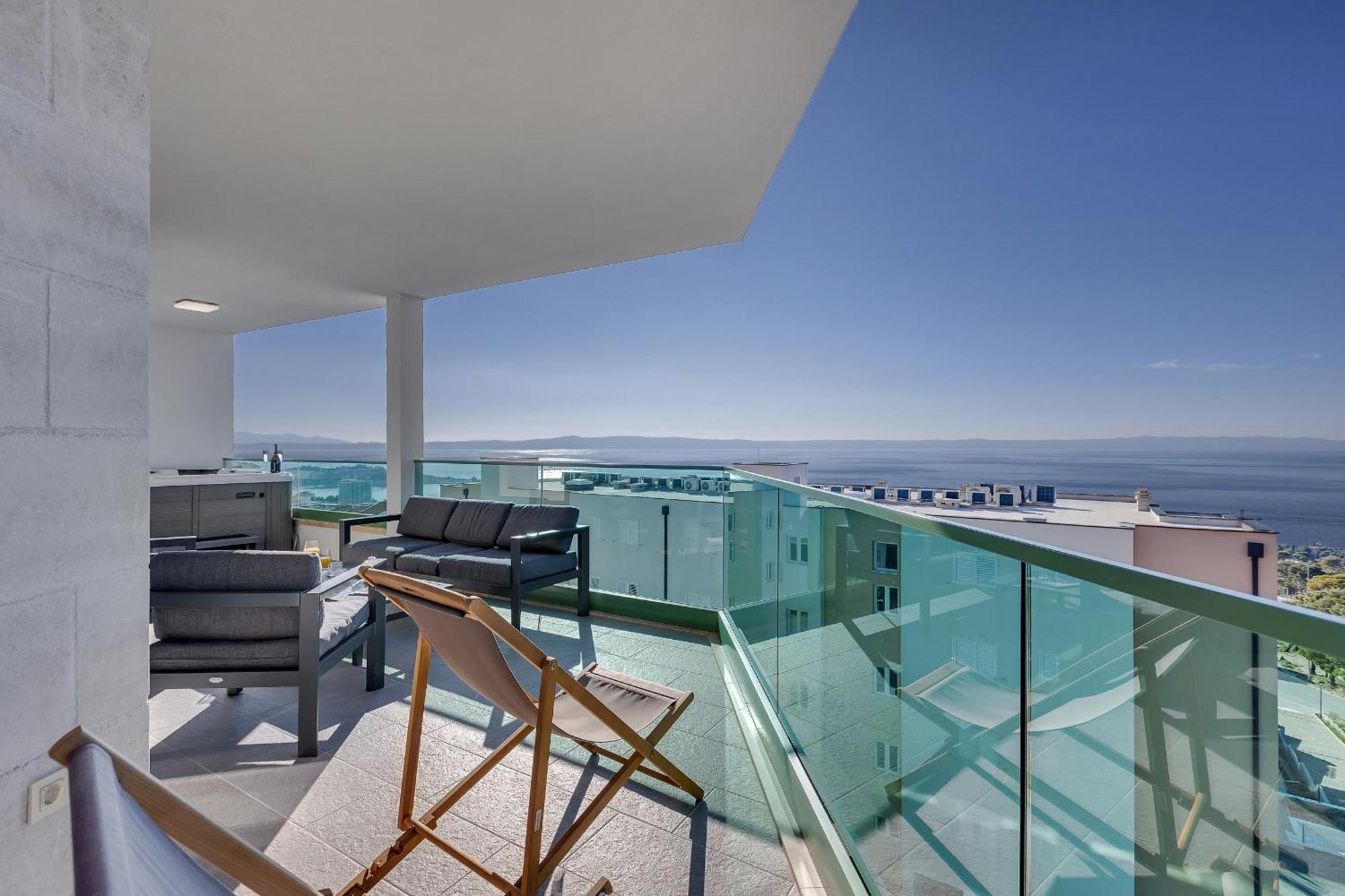 Appartamento Exclusive Penthouse Big Blue With Private Jacuzzi Makarska Esterno foto