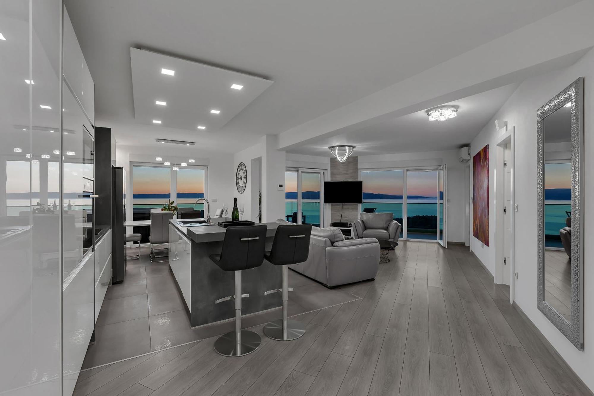 Appartamento Exclusive Penthouse Big Blue With Private Jacuzzi Makarska Esterno foto